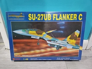  ZHENGDEFU  1/48 Su-27UB FLANKER-C RUSSIAN AIR FORCE WARPLANE  - Picture 1 of 5