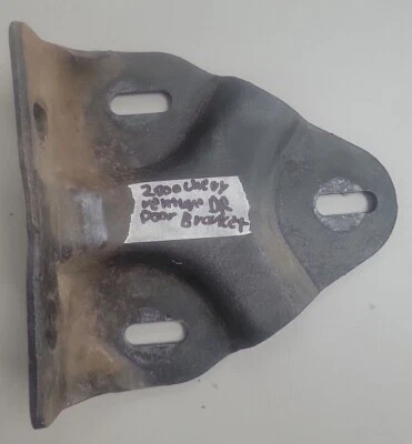 Soporte puerta trasera izquierda Chevrolet Venture DR 1997-2000 Foto 1 de 3