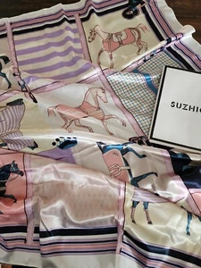 SUZHICHOU COLLECTION HORSE & Equestrian Style SCARF (35" x 35") New W/out Tags - Picture 1 of 6