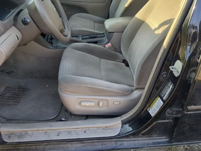 2004-2006 Toyota Camry Driver Front Seat Oem C5C93 - Image 1 of 2