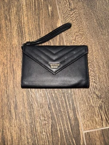 Victoria's Secret V-Quilt Geldbörse mit Handschlaufe schwarz Kunstleder - Bild 1 von 3