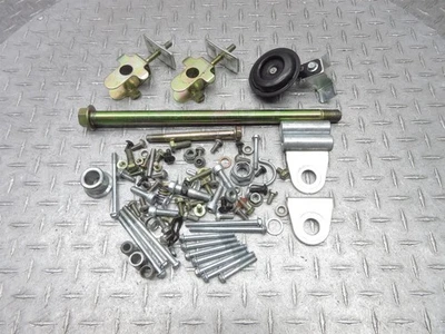 Hyosung GT250R GT250 2016 10-17 tuercas diversas tornillos pernos herrajes ajustador trasero Foto 1 de 4