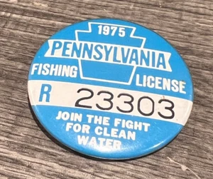 1975 PA Pennsylvania Resident Fishing License Button Pin Blue and White - Picture 1 of 3