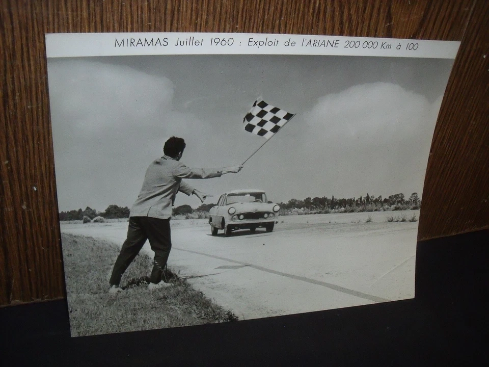 SIMCA ARIANE MIRAMAS 1960 PHOTO DE PRESSE SERVICE PUB D EPOQUE- NO COPY - Photo 1/1
