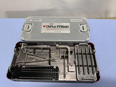 Sistema Mitek DePuy Rigidfix ACL con bandeja de fijación rígida Foto 1 de 4