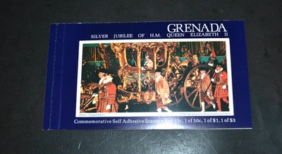 ГРЕНАДА СКОТТ #792A #792B КОРОНАЦИИ КОРОЛЕВЫ ЕЛИЗАВЕТЫ ПОЛНЫЙ БУКЛЕТ MNH - Изображение 1 из 3