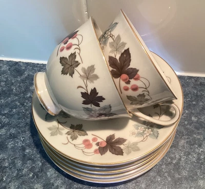 Royal Doulton Camelot Teacups and Saucers T.C. 1016 - Set of 6 - image 1 of 4