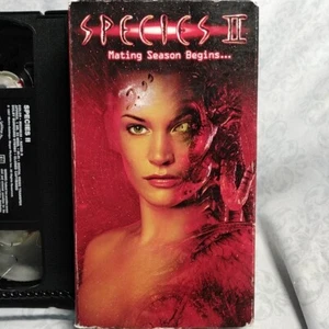 Species II (VHS, 1998) Michael Madsen, Natasha Henstridge - Picture 1 of 3