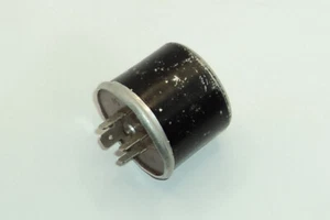 Hella 91/6-17 12V Blinkerrelais Blinkgeber flashing relay relè VW BMW Opel Ford - Picture 1 of 3