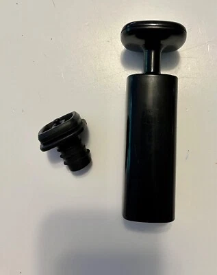 Conservador de vino Houdini con bomba de vacío y UN tapón Foto 1 de 2