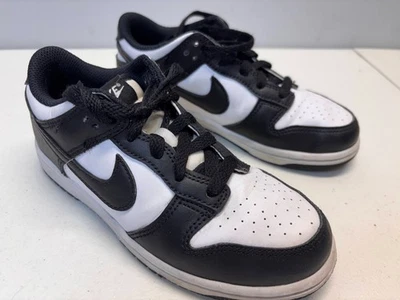 Tênis Nike Dunk Low Infantil Design Panda, Preto/Branco, Tamanho 2Y - Imagem 1 de 4