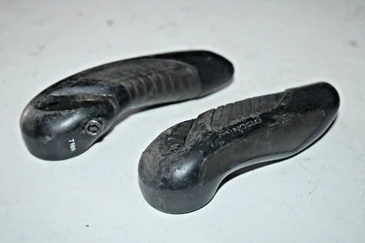 Abrazaderas de extremo de barra ergonómicas vintage 22 mm Bullhorns negras MTB Trail envío rápido a EE. UU. Foto 1 de 4