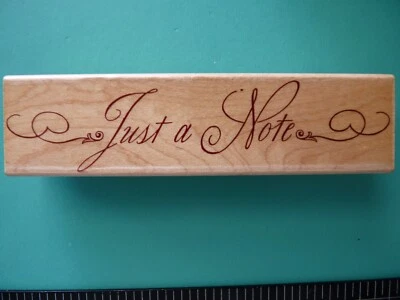 Solo una nota, frase en bonito sello de goma cursivo HERO ARTS Foto 1 de 2