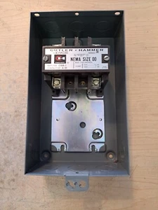 NEW CUTLER-HAMMER SIZE 00 2 POLE CONTACTOR - 480V COIL - NEMA 1 ENCLOSURE - Picture 1 of 10