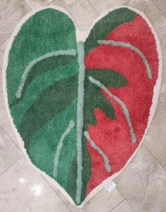 Leaf Rug 100% Polyester Tropical Design Green Red Approx 33"x26" New - Picture 1 of 5