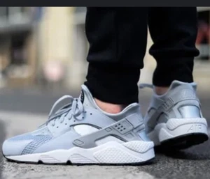 Nike Damen Air Huarache Run Ultra Wolf Laufschuh Gr. 6,5 Sneaker Grau Gym - Bild 1 von 10