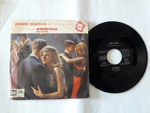 ITALIANI BALLABILI GIGI STOCK ARMONICA INDIAVOLATA/ELETTRICO VINILE 45 GIRI  - Picture 1 of 2