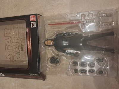 Bandai S.H.Figuarts Kylo Ren Star Wars The Last Jedi Action Figre - Image 1 of 4