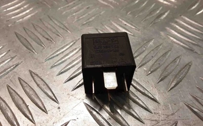 Relés Ford Focus C-Max 5M5T14B192CA 1.60 diésel 80kw 2006 28383652 - Imagen 1 de 3