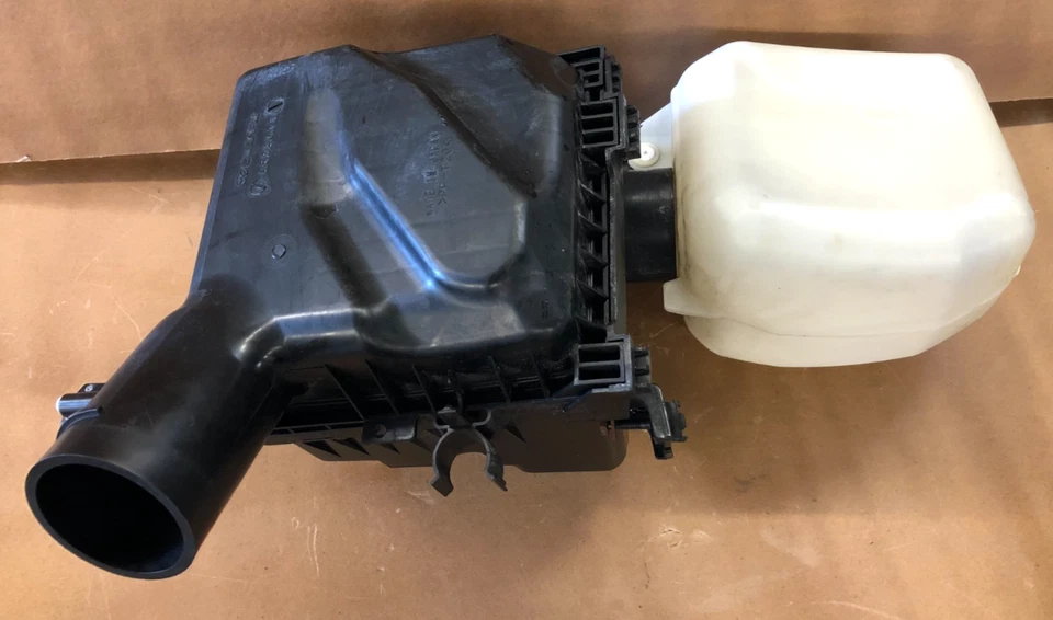 Limpador de caixa de ar 2009 2010 Subaru Forester 2,5L - Imagem 1 de 4