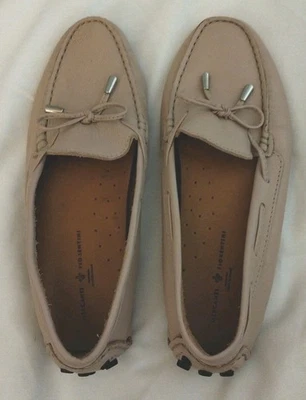 Zapatos planos para mujer Merchanti Florentini de cuero tostado/beige talla 9 Foto 1 de 4