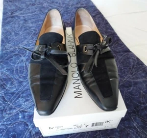 EUC Manolo Blahnik suede/leather flats with bow detail, size 8.5 w/ box/dustbag - Picture 1 of 11