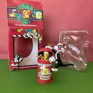 Matrix Looney Tunes Ornament Sylvester and Tweety Bird in Cookie Jar - Picture 1 of 11