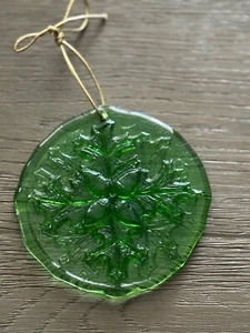 De colección Adorno Atrapasol Vidrio Prensado Verde Hecho a Mano Copo de Nieve - Imagen 1 de 7