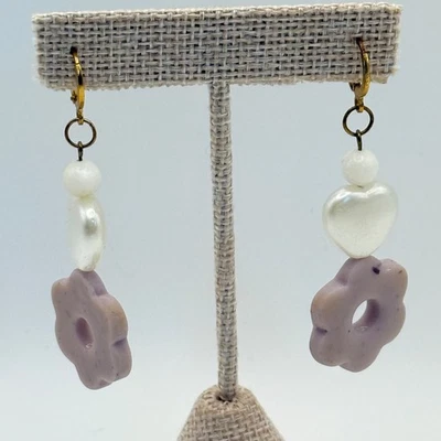 Dangle Earrings Pearl Heart Flower Lavender Gold Tone Jewelry - Image 1 of 4