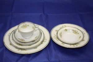 Rose RO67 Set of 7 Piece Place Setting Dinner, Salad, Bread, Bowls Cup & Saucer - Picture 1 of 11