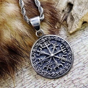 Icelandic Vegvísir Pendant Magical Staves Compass Sterling Silver - Picture 1 of 2