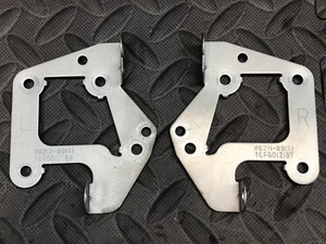Toyota Truck 4Runner Tacoma OEM RADIO STEREO MOUNTING BRACKETS 1989-2004 1994 97 - Picture 1 of 3