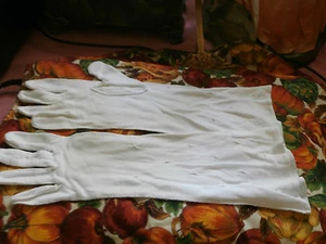 Vintage White 13" Length Ladies Gloves   - Picture 1 of 4