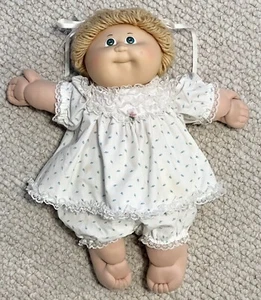 VINTAGE 1984 CABBAGE PATCH DOLL LIGHT BROWN BLONDE LOOP HAIR DIMPLE + ORIG DRESS - Picture 1 of 17