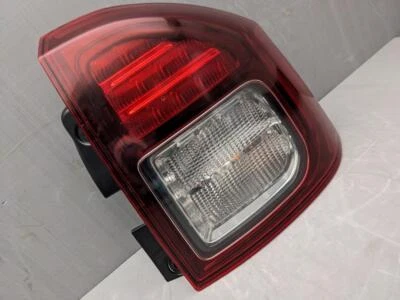 Luz trasera LED 05272908AB lado derecho pasajero Jeep Compass 2014-2017 fabricante de equipos originales Foto 1 de 4