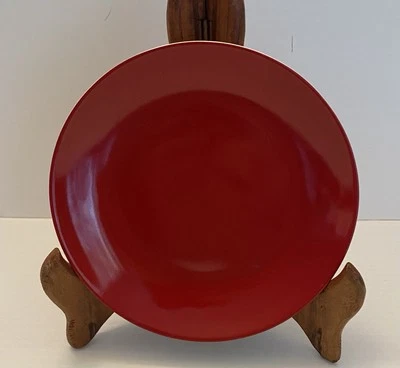 CRATE & BARREL Porcelain Plates Set of 4. Red App/Dessert Plates.   HH-539 - Image 1 of 4