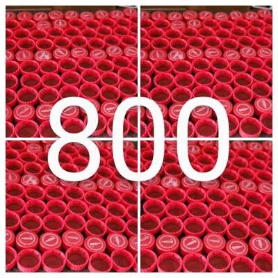 800 tapas de botellas de plástico rojo My Coke Rewards Coca Cola - sin canjear, artesanías Foto 1 de 2