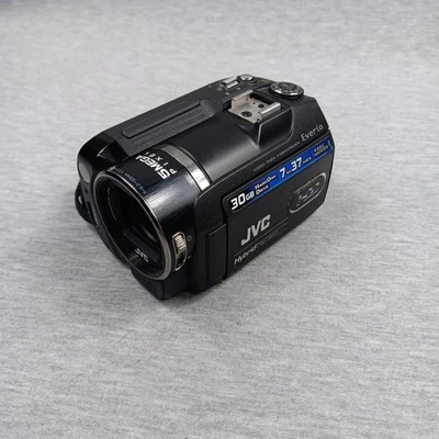 Videocámara JVC Everio GZ-MG555U (30 GB) funcionando (sin batería) Foto 1 de 4
