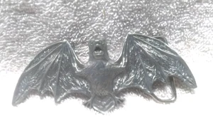 Silver Engraved Wide Bat Belt Buckle Fun Buckles Great Vintage Shape - Picture 1 of 10