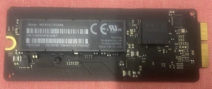 *_Apple 1 TB SSD SSUAX Samsung, Model MZ-KPU1T0T/0A6, Retina 13"&15" MacBook Pro - Bild 1 von 6