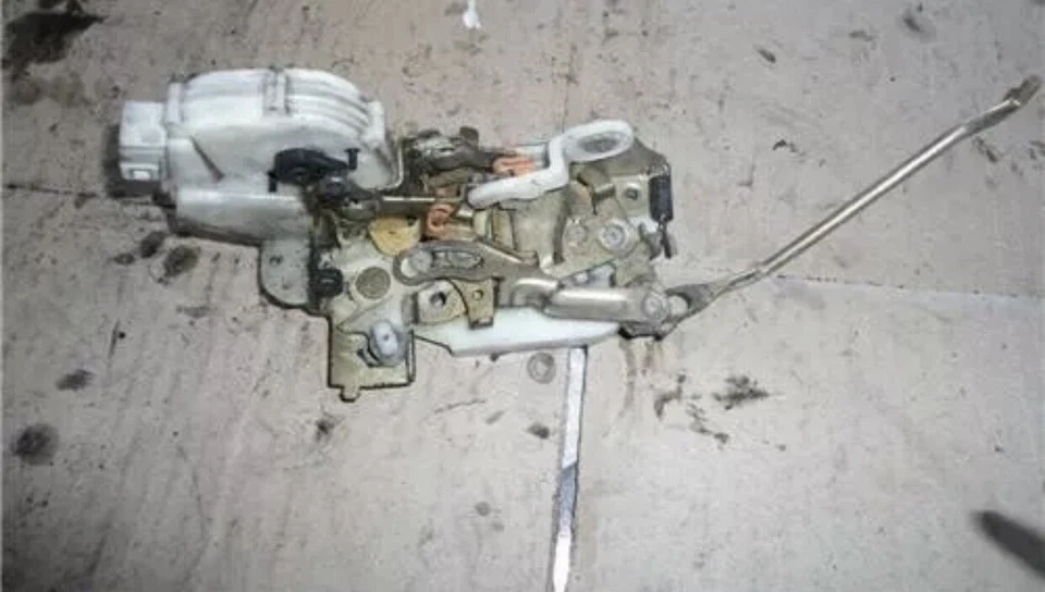 91-99 OEM Mitsubishi 3000GT Dodge stealth Driver Left LH Side Door Lock Actuator - Image 1 of 1