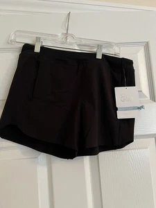 Athleta Girl On Your Mark 2.5” Short NWT 14 - Picture 1 of 4