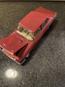 1964 Maroon Ford Fairlane Thunderbolt Maisto 1/24 Diecast Auto Neu TOP - Bild 1 von 8