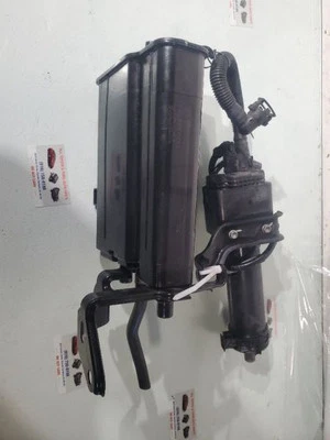 Bote de vapor de combustible Prius V 2014 34974 Foto 1 de 4