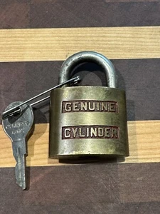 Vintage massiv Messing echt Zylinder 5 Scheiben Vorhängeschloss mit Schlüssel - Bild 1 von 4