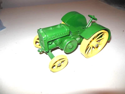 VINTAGE 1970'S - 1915 JOHN DEERE - "WATERLOO BOY TRACTOR MODEL" - PRE-OWNED! - Image 1 of 4