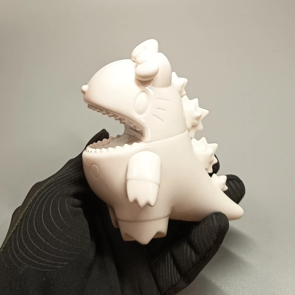 Unbox Industries HELLO KITTY DINO ZIQI SIN PINTAR 4" Figura Vinilo Juguete VERSIÓN ESPECIAL Foto 1 de 4