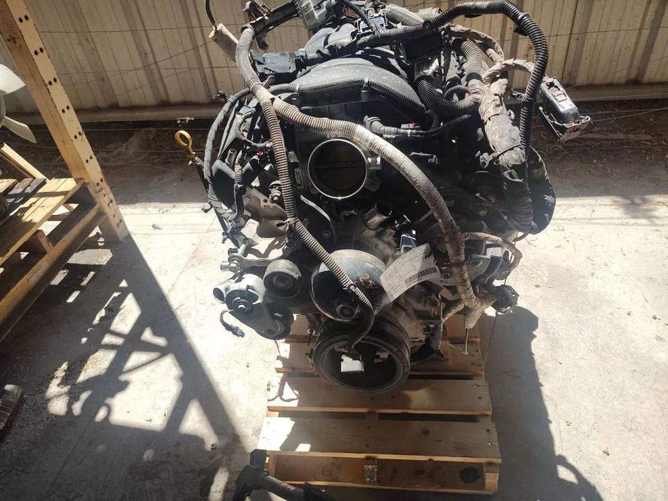 2024-2025 GMC Sierra 2500 Engine - 6.6L (VIN 7, 8th Digit) L8T, 27K Miles Foto 1 de 4