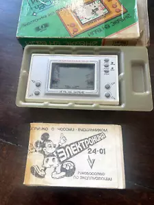 Elektronika Game 24-10 Mickey Mouse, Soviet Nintendo, USSR, 1987 - Picture 1 of 11
