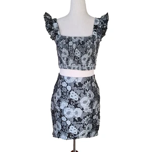 Neu mit Etikett Kourt Tela Rock und bauchfreies Oberteil Größe XS - Bild 1 von 4